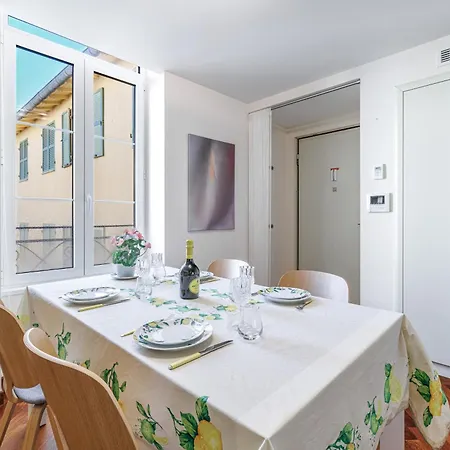 Rose 2 Duplex-clim-plage Apartment *